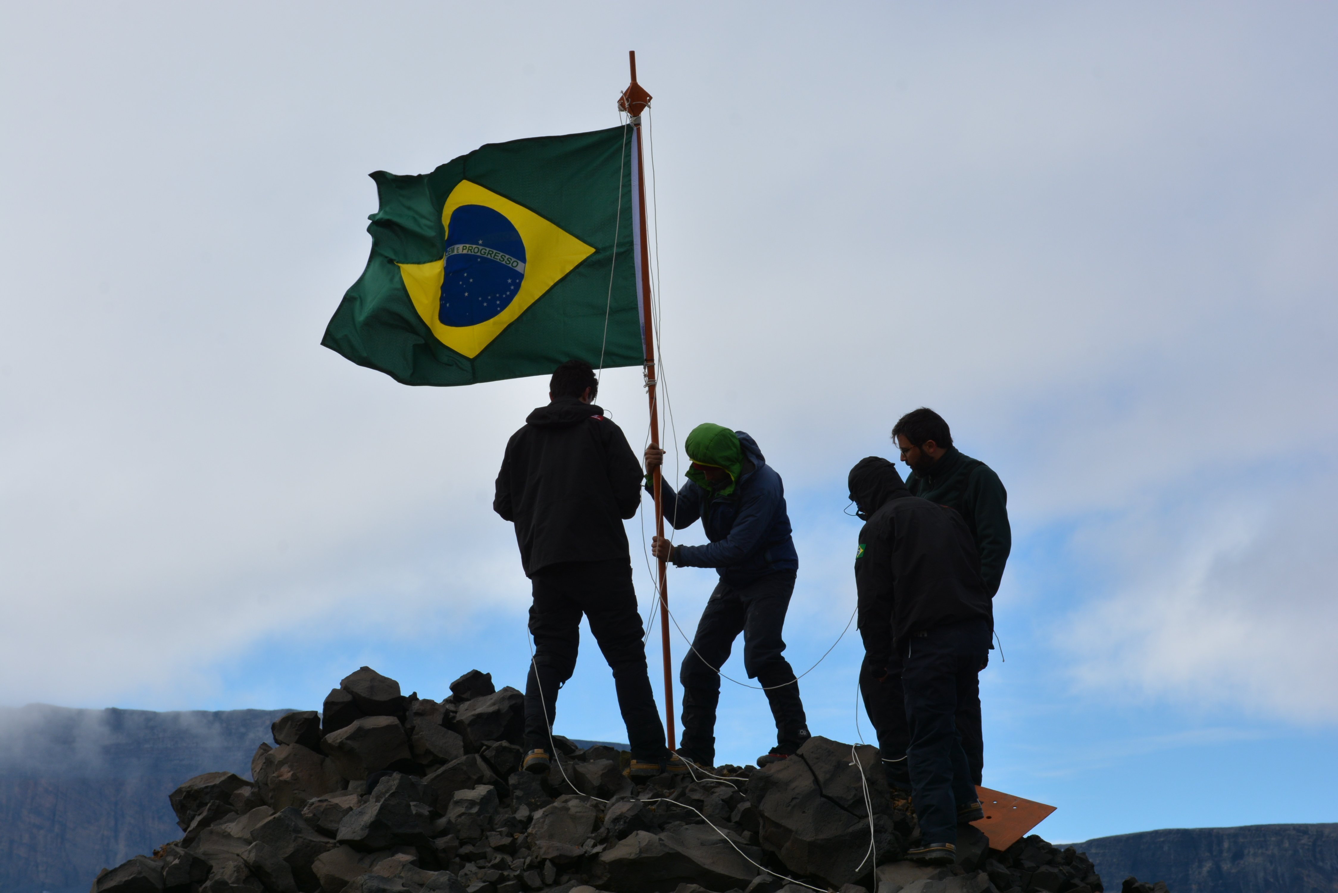 Pesquisadores em campo na Antártica