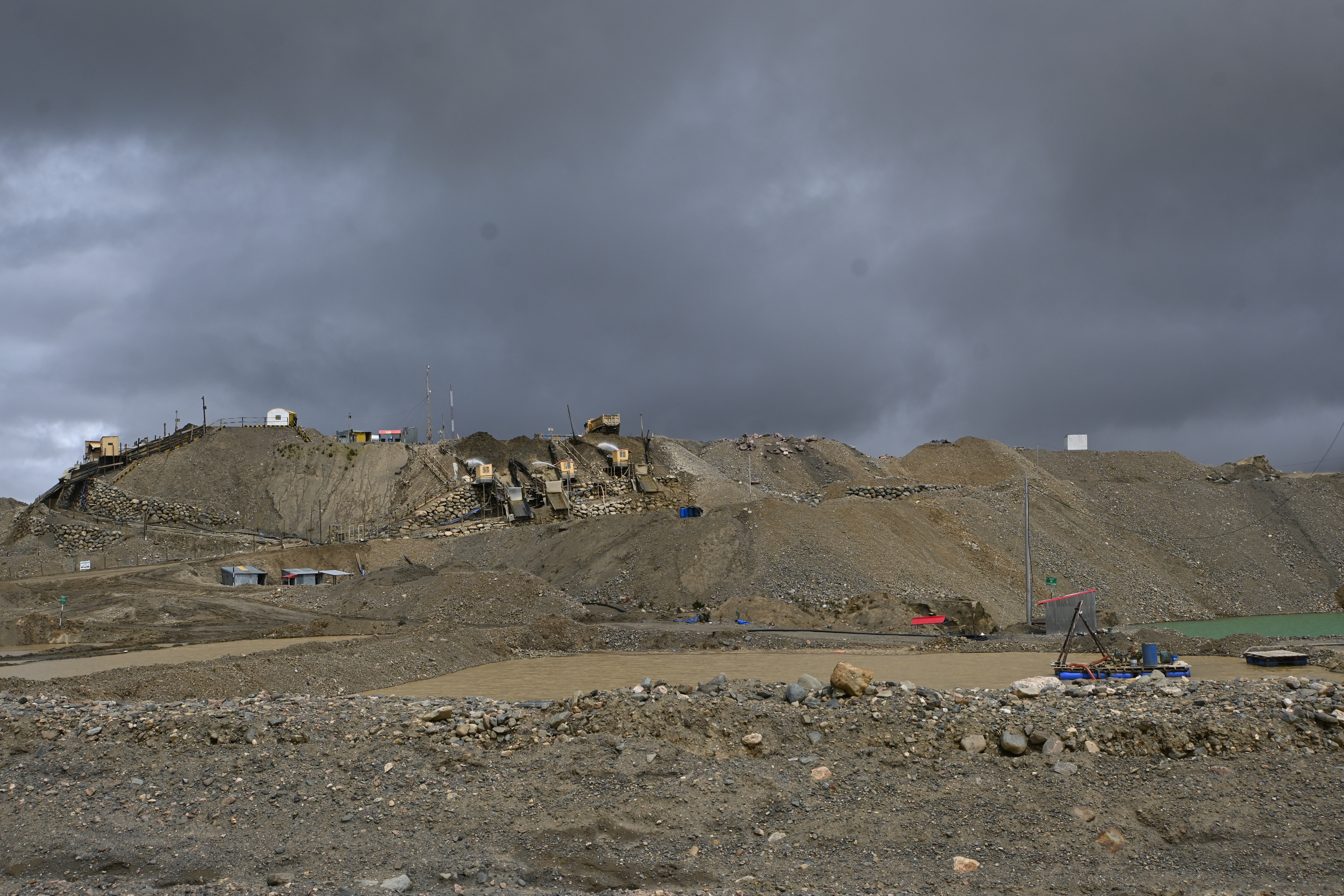 Área de mineração na Vila La Rinconada