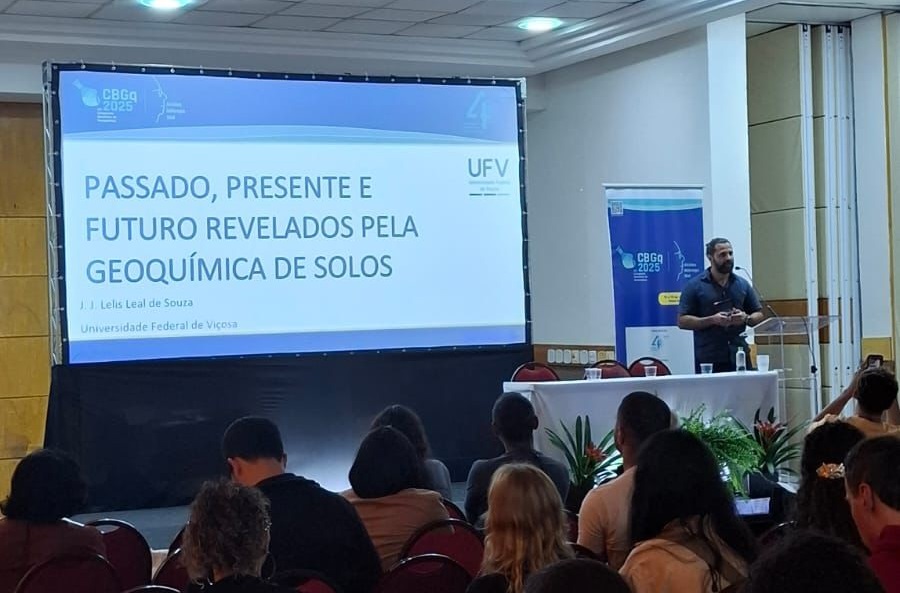 Ciência do solo antártico em destaque no XX Congresso Brasileiro de Geoquímica