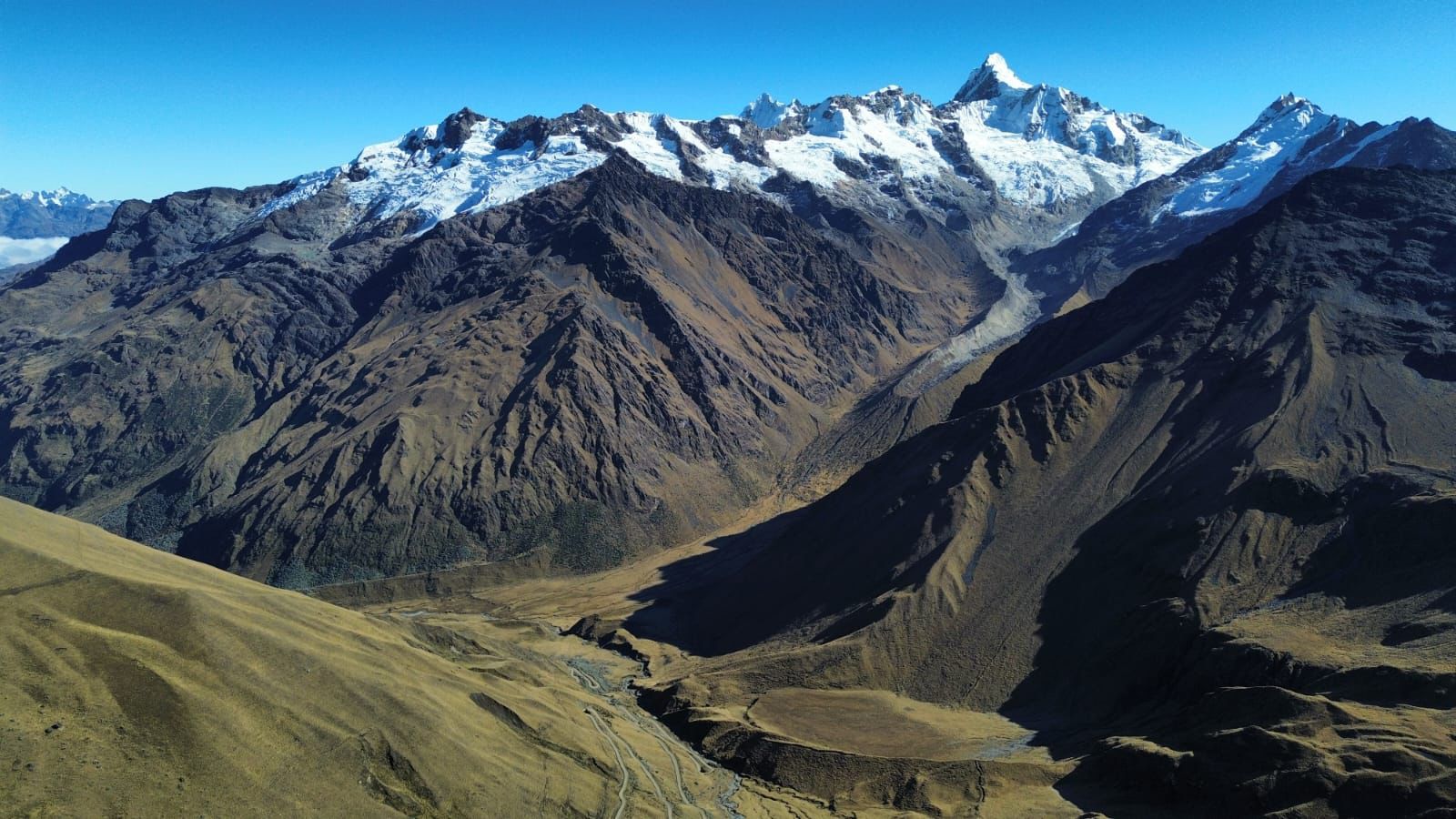 Área de estudo do Terrantar, nas proximidades do Nevado Ausangate, também localizada nos Andes Peruanos