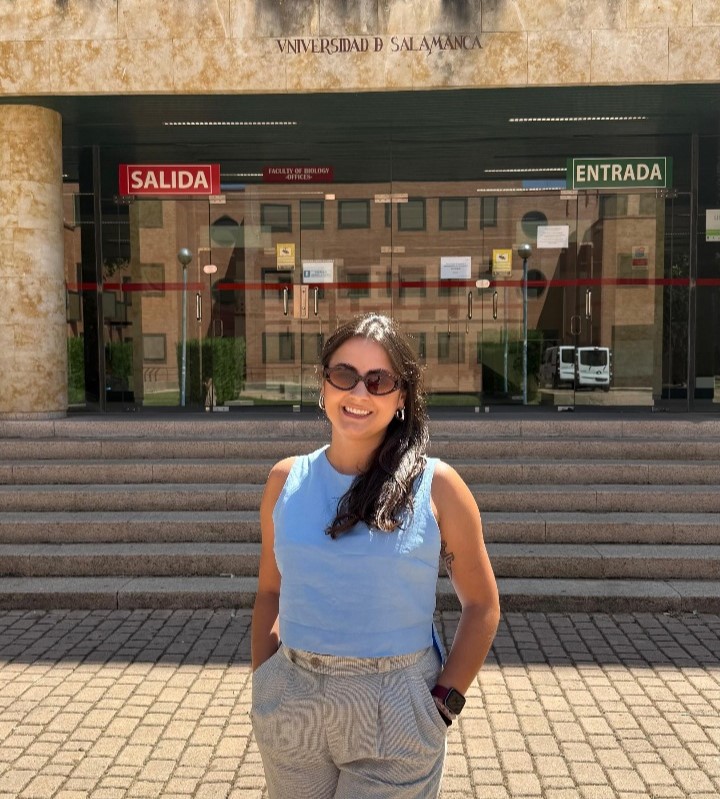 Pesquisadora do Terrantar apresenta resultados sobre biodiversidade antártica na Universidade de Salamanca.